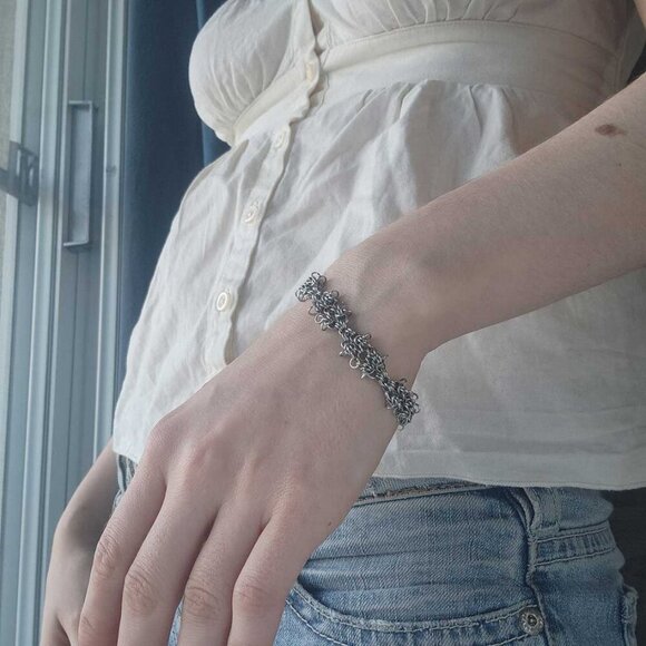 Unique handmade dainty silver bracelet ✦ intricate lace bracelet ✦ - Picture 5 of 12